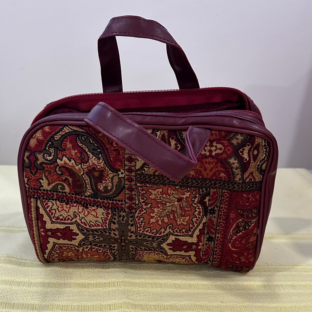 Burgundy Patterned Women's Cosmetic Bag